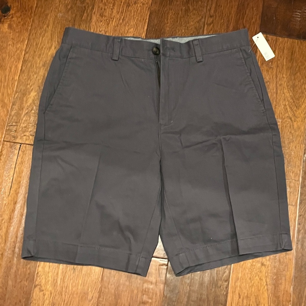 Men’s dark gray shorts, 31, NWT